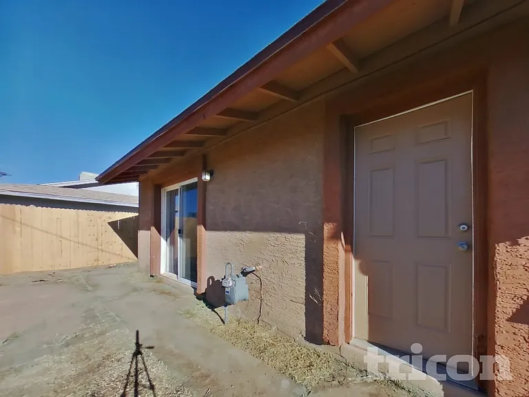 3721 W Seldon Ln — Photo 14