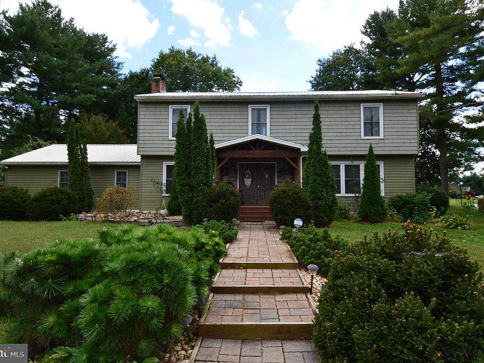 1st image of 100 Brookfield Dr