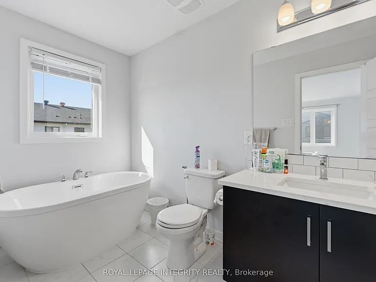 660 Fenwick Way — Photo 23