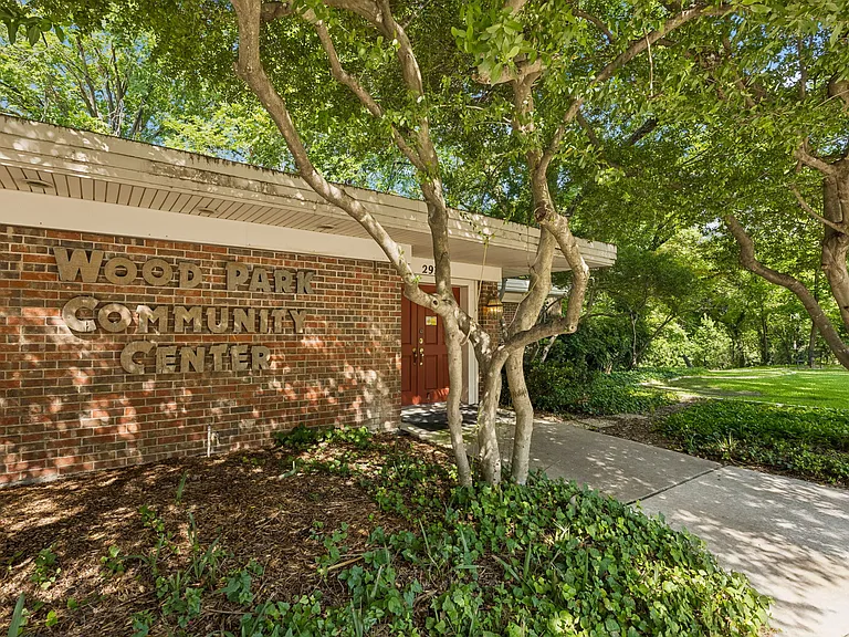2908 Clear Springs Dr — Photo 27
