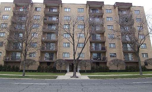 1st image of 700 S Graceland Ave #502