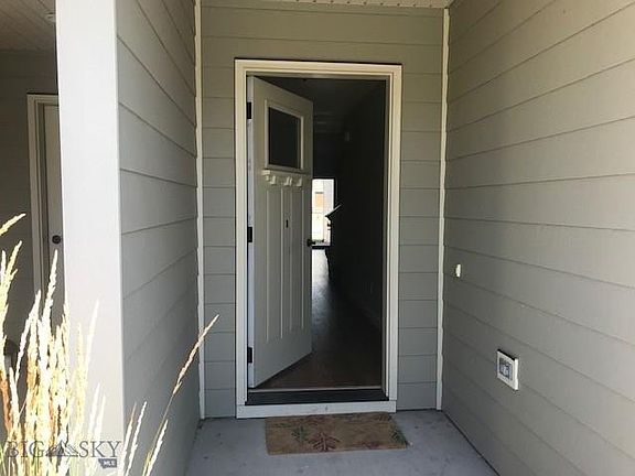 3rd image of 86C Tailfeather Ln