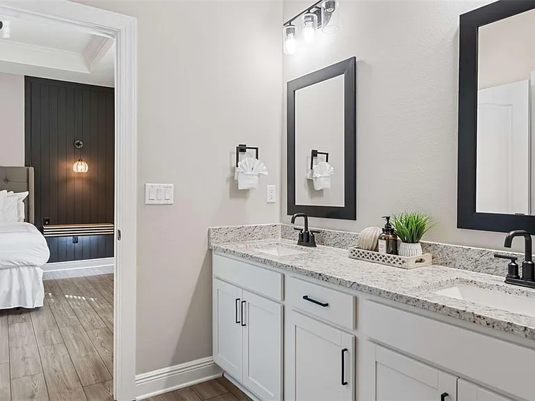 7796 Somersworth Dr — Photo 19