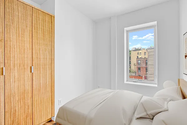 Sold by Douglas Elliman | media 36