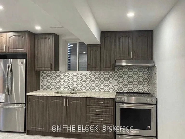 362 N Park Blvd — Photo 5