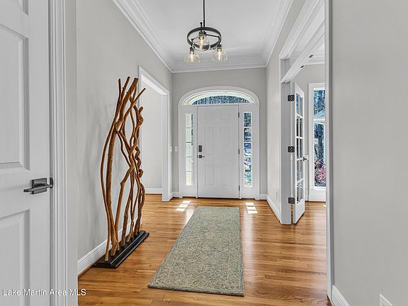 4th image of 156 Crooked Arrow Dr