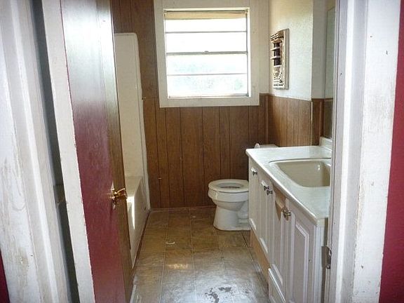 2nd image of 110 Aleta Dr