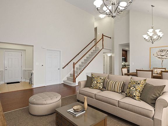 3rd image of 1625 Piccard Dr APT 402