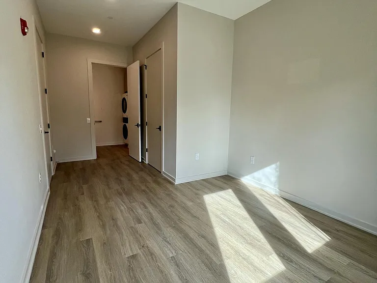 1108 Castle St #106 — Photo 7