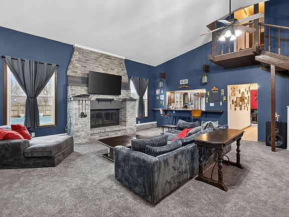 5th image of 1380 Sommerset Way
