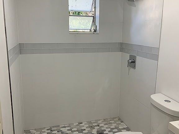3rd image of 2321 NW 92nd St