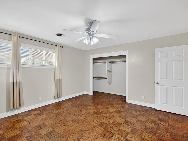 1911 Bermuda St — Photo 13