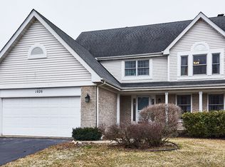 1020 E Amberwood Cir, Naperville, IL