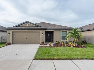 630 Chatham Walk Dr, Ruskin, FL 33570