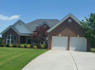 243 Winter Flake Dr, Statesville, NC 28677