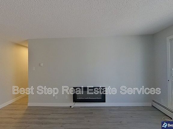 5th image of 10837 117th St NW #104