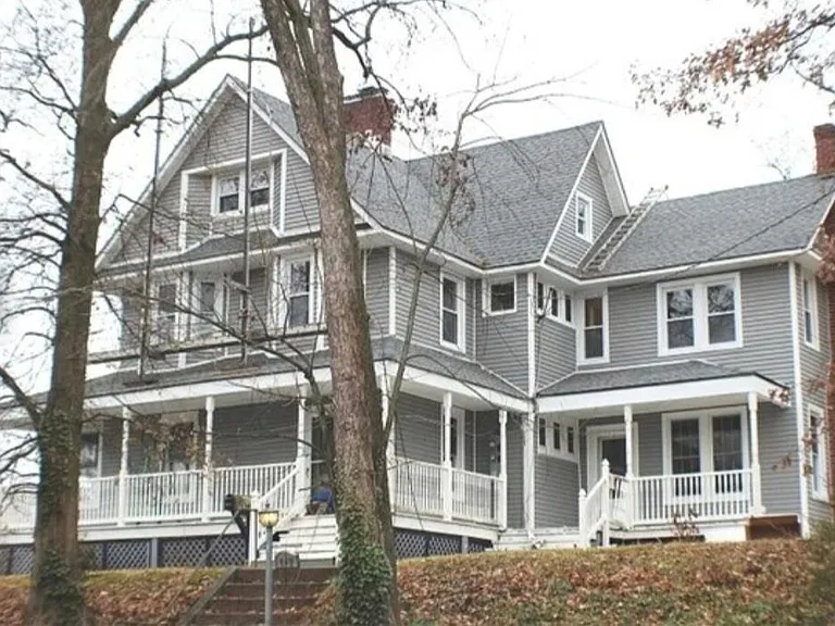 426 Cornelia St — Photo 1