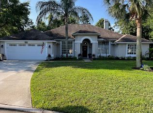 225 Strawberry Ln, Saint Johns, FL 32259