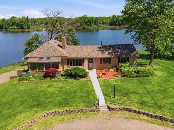 725 Deerpath Ct, Ortonville, MI 48462
