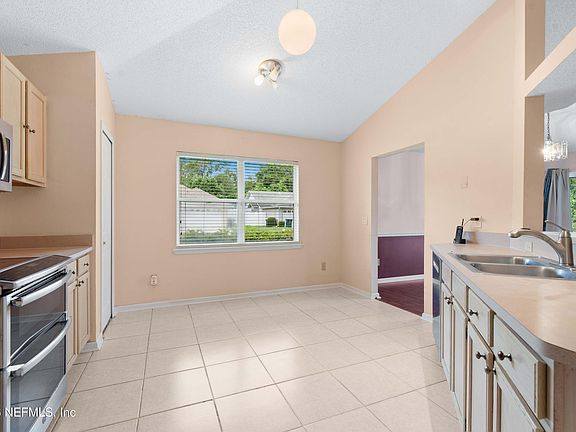 5th image of 9633 E PRITMORE Road E