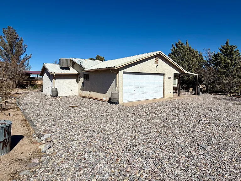 109 Mimbres Rd — Photo 2