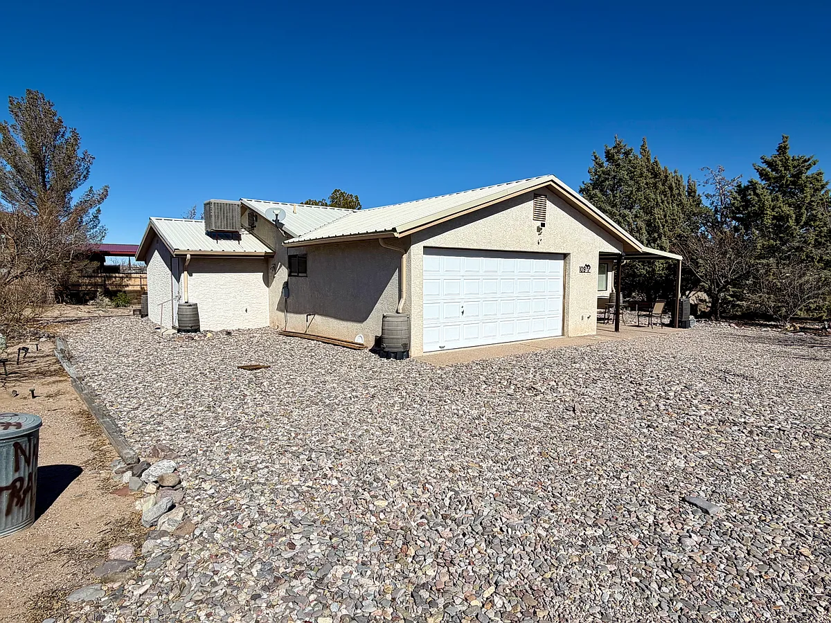 Building Photo - 109 Mimbres Rd