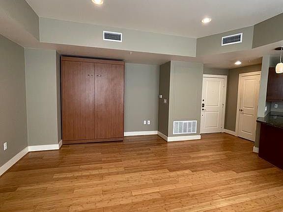 5th image of 411 W 7th St APT 202