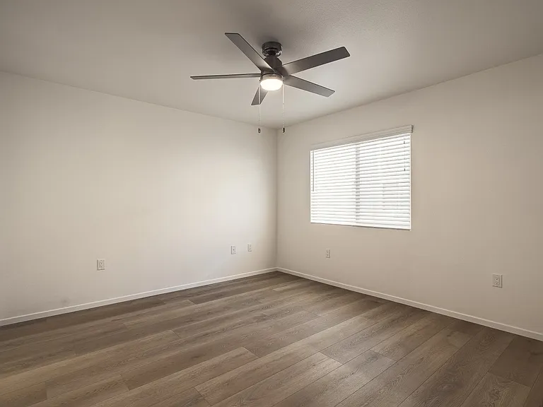 26941 Rainbow Glen Dr #751 — Photo 9
