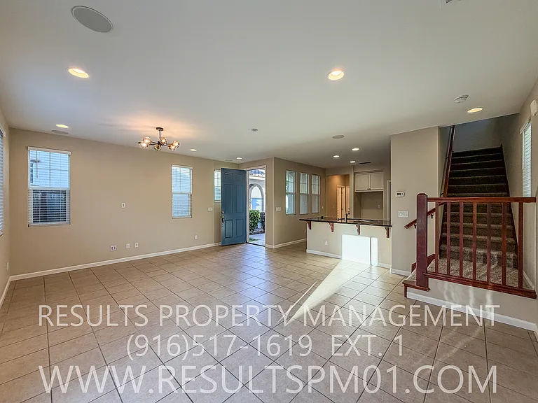 1177 Impressionist Loop — Photo 10