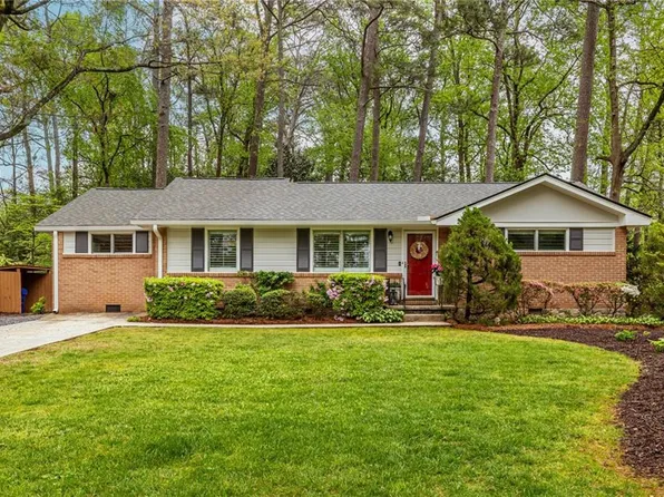 2710 Mount Olive Dr, Decatur, GA 30033
