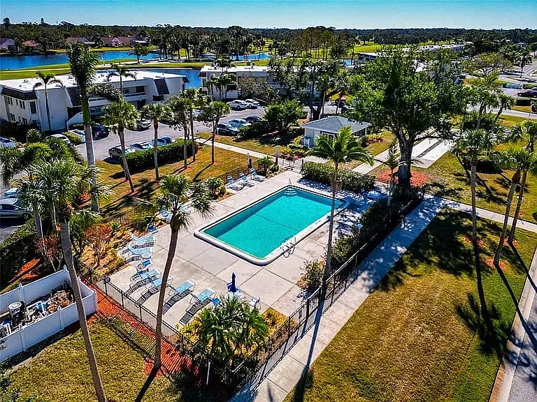 2 bed, 1118 sqft, $2,050 — Photo 4