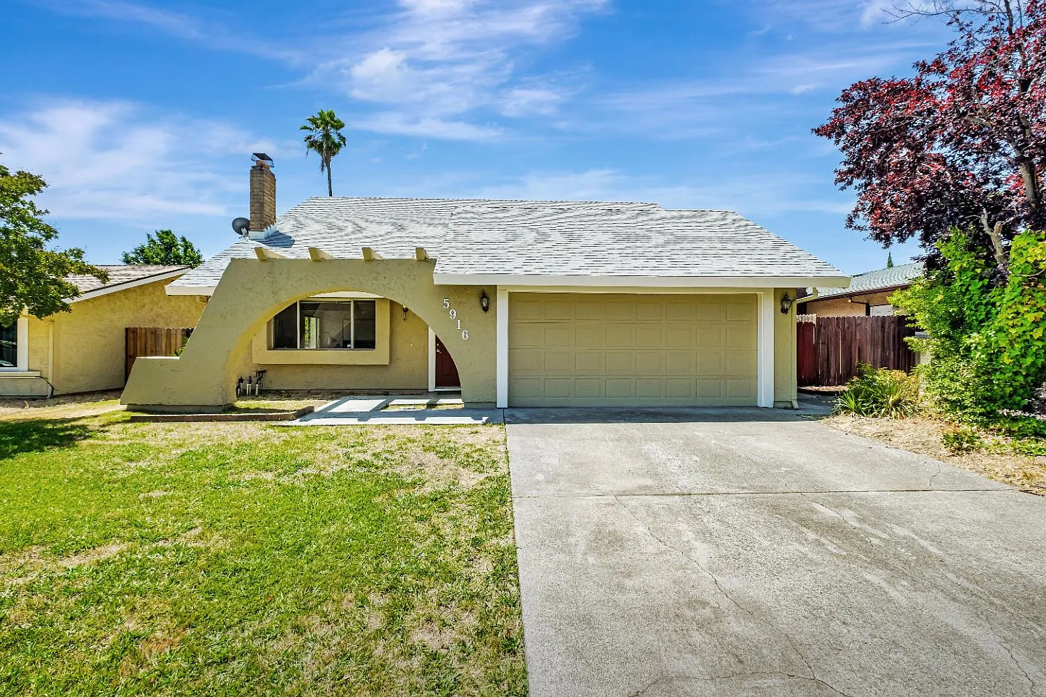 5916 Birchglade Way photo 1
