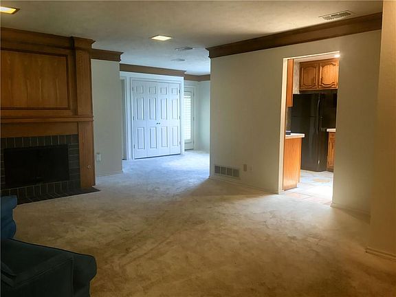 5th image of 3002 Westforest Dr