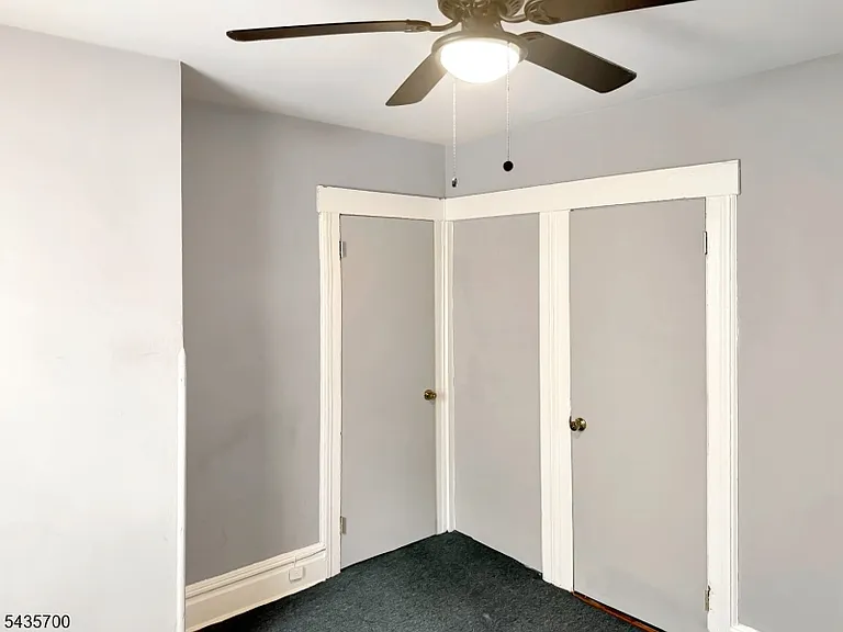391 Glenwood Ave — Photo 6
