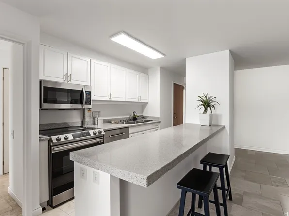 1778 Ala Moana Blvd APT 2508, Honolulu, HI 96815
