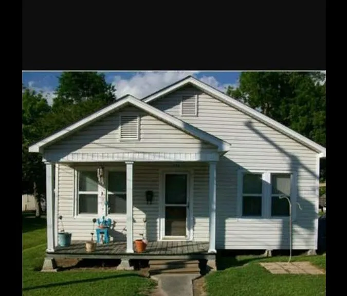 116 Oswald St — Photo 2