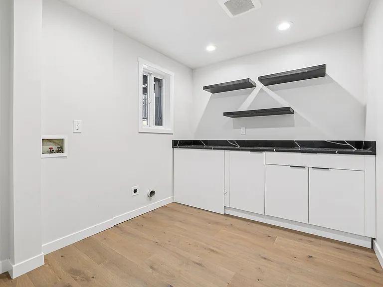 5114 Picnic Point Rd — Photo 24