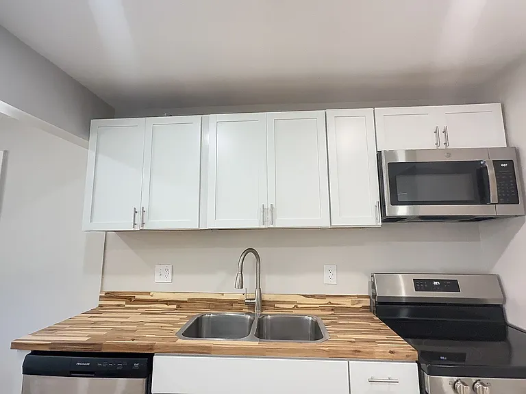 508 N Lincoln St — Photo 20