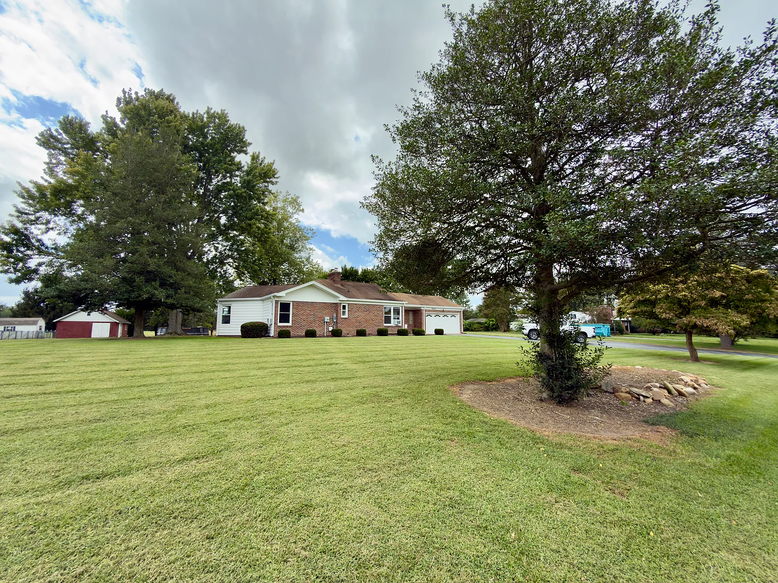 3 bed, 1449 sqft, $2,400 — Photo 4