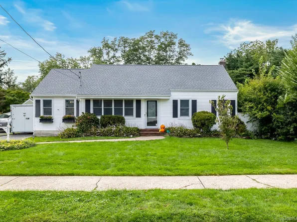 627 6th Street, East Northport, NY 11731