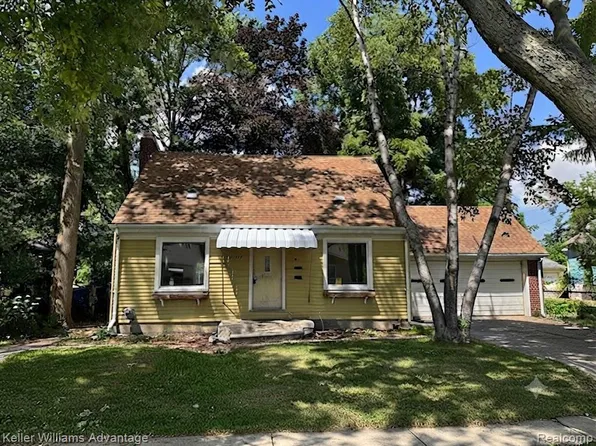 23037 Rausch Ave, Eastpointe, MI 48021