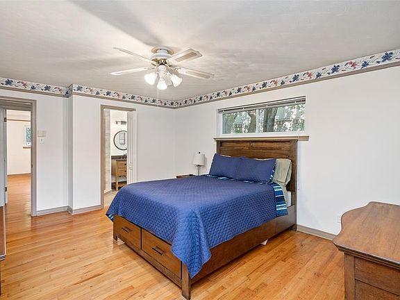 5th image of 438 Summit Dr