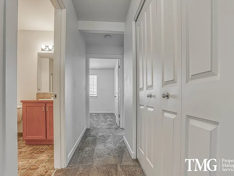 1017 SE 12th Ave — Photo 175