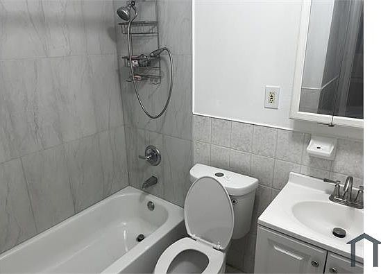 4th image of 10609 Remington St Floor 2