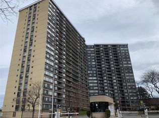 2 Bay Club Drive #17P, Bayside, NY 11360