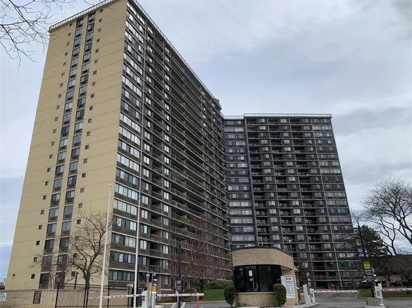 2 Bay Club Drive #17P, Bayside, NY 11360