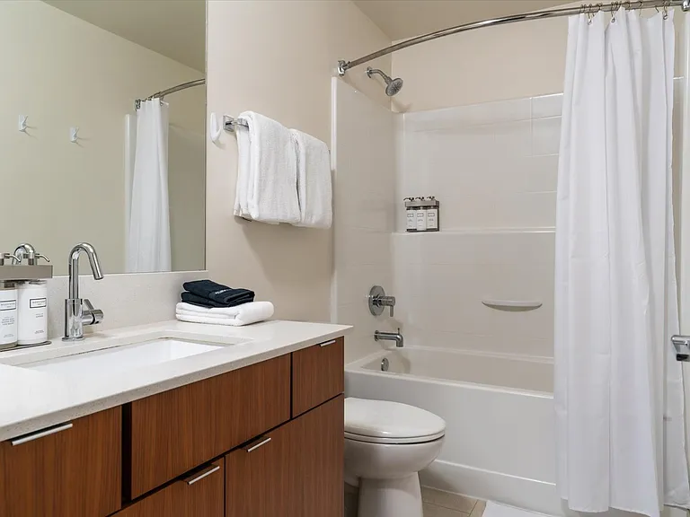 2218C Franklin Ave E #C — Photo 28
