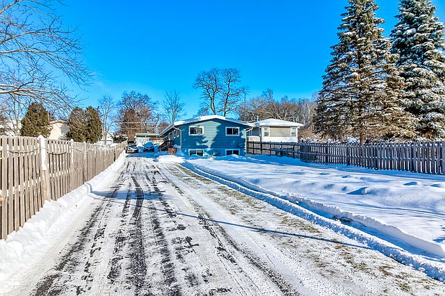 1st image of 24584 W Lake Shore Dr