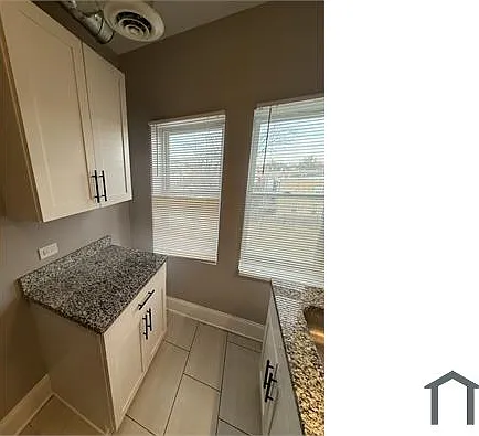 5758 S Green St #3 — Photo 7
