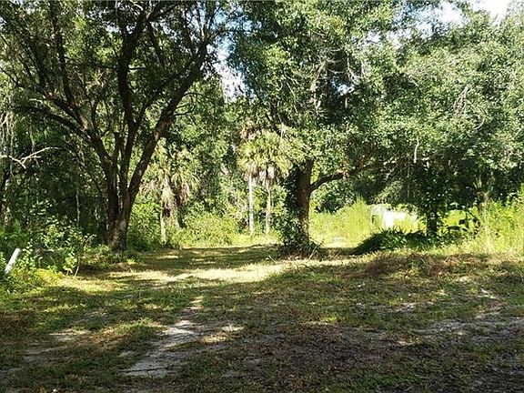 4th image of 12451 Country Side Dr